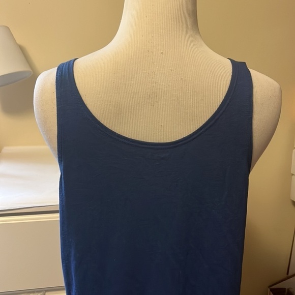 Blue tank top with anchor, longer front and back than sides - Picture 5 of 9